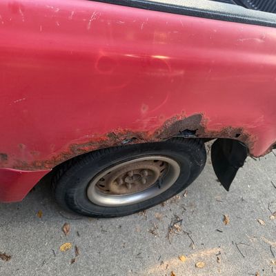 Sale Photo Thumbnail #34: 1991 Toyota pick up, we have four different sets of Toyota keys. None of them are Turning in the ignition. The neighbor stated that the vehicle was his daily runner, but we are unable to start it. Clean title, VIN number
 JT4RN8187M5108476.