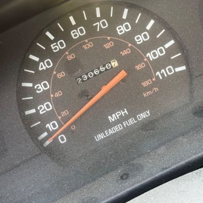 Sale Photo Thumbnail #32: 1991 Toyota pick up, we have four different sets of Toyota keys. None of them are Turning in the ignition. The neighbor stated that the vehicle was his daily runner, but we are unable to start it. Clean title, VIN number
 JT4RN8187M5108476.