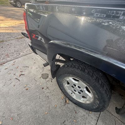 Sale Photo Thumbnail #12: 2005 Chevy Silverado
Runs and drives, battery is not functioning, we had to use a jumper pack to get it to run. Once it started ran and drove fine. Has not been on the road In several years, last licensed in 2023.

VIN number 1GCEK19B25E156366
