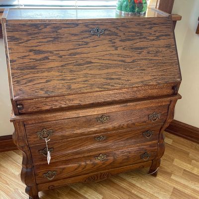 Drop down desk
