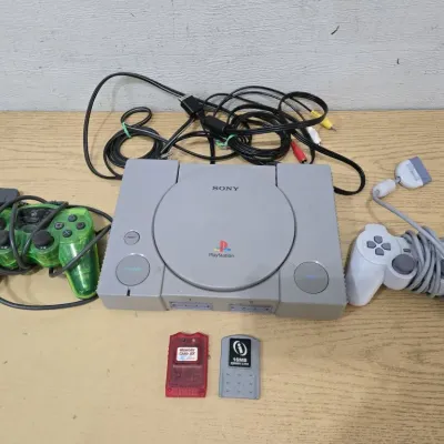 Sale Photo Thumbnail #27: PlayStation - Controllers - Memory Cards