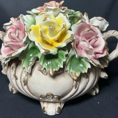 Copodimonte Pink/Yellow Rose Vintage Centerpiece