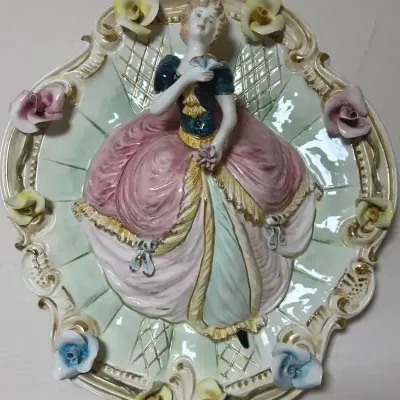 Capodimonte Vintage Floral Wall Plaque
