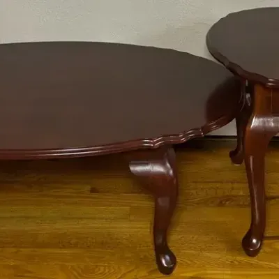 Traditional Cherry Oval Coffee Table Set