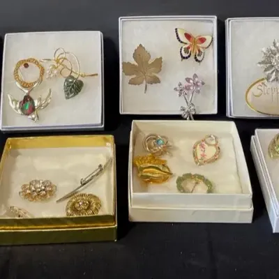 Elegant Brooches For Every Occasion