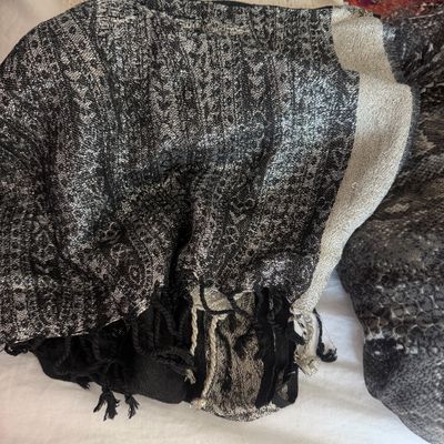 Big Lot Women’s Accessories - Scarves, Hats, Collars
