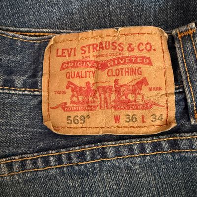 Lot of 8 Pairs of Men's Jeans Sz 34 - Lands End, Levis, Eddie Bauer