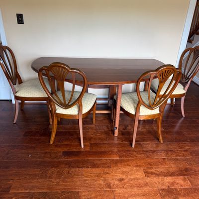 Ethan Allen American Classics Dining Set – Oval Table w 2 Folding Leaves, 6 Chairs, Pad & Cover