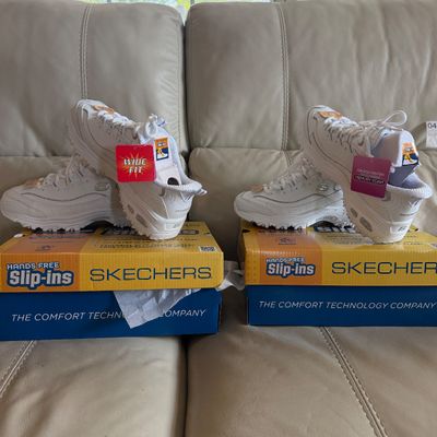 2 New in Box Women’s Slip-Ins Sketchers Sneakers Sz. 5.5 & 8