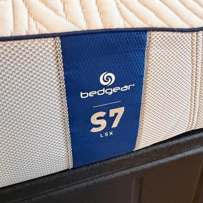 King Bed Frame w BEDGEAR S7 Performance Plush Mattress