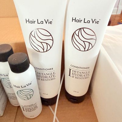 Hair La Vie Hair Care & Supplement Lot – Vitamins, Shampoo & Conditioner
