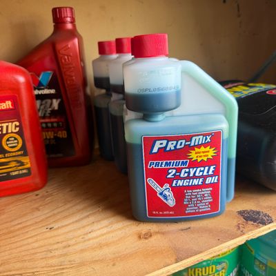 Lot: Automotive & Outdoor Equipment Fluids, Oils & Cleaners – Motorcraft, Valvoline, Pennzoil, Krud Kutter & More