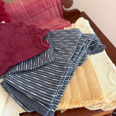 Lot Miscellaneous Dinnerware Linens