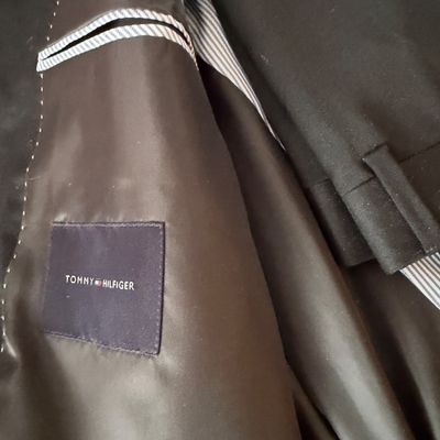 Mens Clothing Lot - Eddie Bauer, Lands End, Tommy Hilfiger, Oscar De La Renta