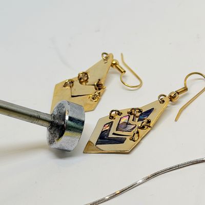 Adjustable Tri-Tone Beaded Bracelet & Stamped Inlay Earrings