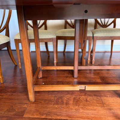 Ethan Allen American Classics Dining Set – Oval Table w 2 Folding Leaves, 6 Chairs, Pad & Cover