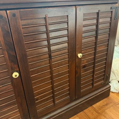 3-Piece Traditional Wood Furniture Lot – Ethan Allen Side Tables & Matching Cabinet