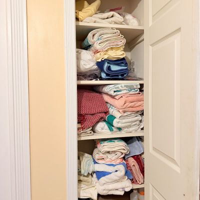 Huge Linens Lot - Comforters, Towels, Sheets, Blankets
