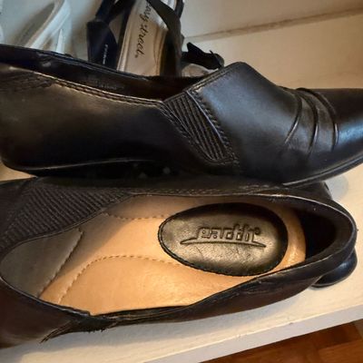 Lot of 16 Pairs of Women's Shoes - Lands End, Easy Spirit, Clarks