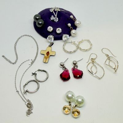Sterling Silver Jewelry Lot - Earrings, Chain, Pendant