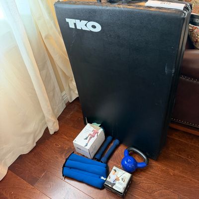 Fitness Equipment Lot – Gaiam Weights, Mat, Kettlebell & TRX Accessories