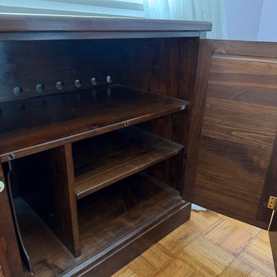 3-Piece Traditional Wood Furniture Lot – Ethan Allen Side Tables & Matching Cabinet