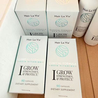 Hair La Vie Hair Care & Supplement Lot – Vitamins, Shampoo & Conditioner