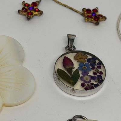 Big Costume Jewelry Lot - Necklaces, Pendants, Brooches & More!