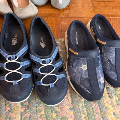 Lot of 16 Pairs of Women's Shoes - Lands End, Easy Spirit, Clarks