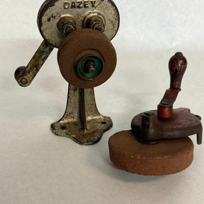 One grinder AND one Dazey Sharpener"?