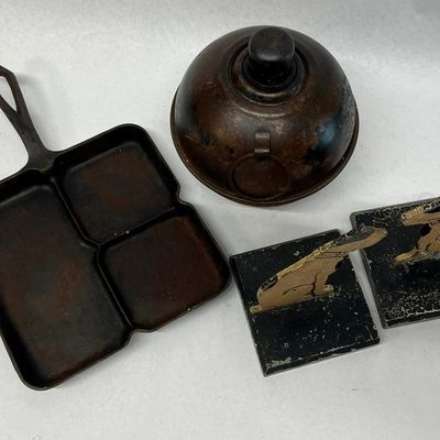 Toledo Torch, Skillet & Dog Bookends