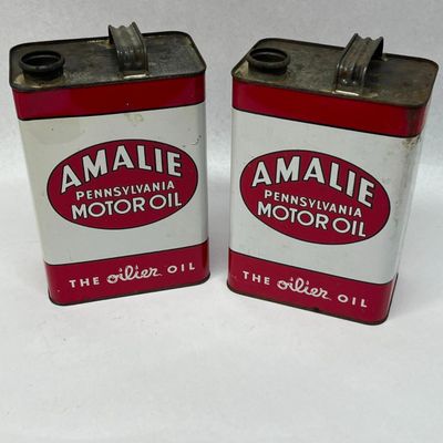 Pair 1952 Amalie Penn Motor Oil Cans