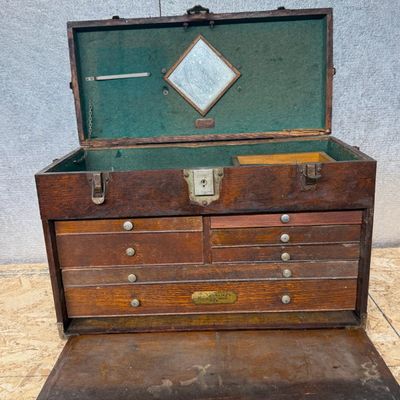 Lufkin Rule Co. Oak Machinist Chest