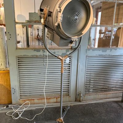 Sale Photo Thumbnail #50: Mole-Richardson Type 415 Solarspot Lamp