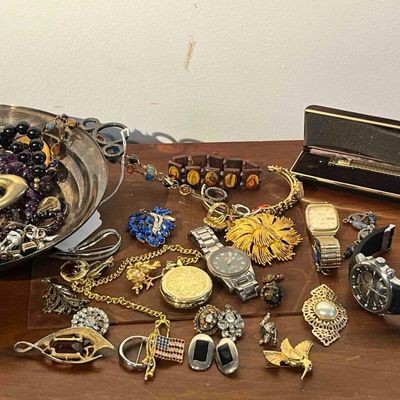 Sale Photo Thumbnail #509: Costume Jewelry, Branded Watches & Bowl