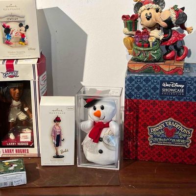 Sale Photo Thumbnail #507: Disney, Hallmark & Cavs Holiday Memor