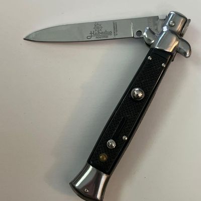 Sale Photo Thumbnail #696: Hubertus Solingen Lever-Lock Auto Knife