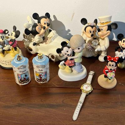Sale Photo Thumbnail #511: Disney Lenox Porc., Lorus & Kitchenware