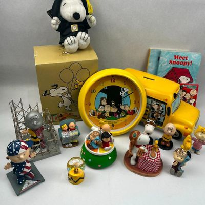 Sale Photo Thumbnail #678: Peanuts Hallmark & Westland Giftware