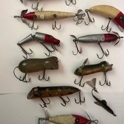 Sale Photo Thumbnail #714: South Bend Propeller Bait & Lures