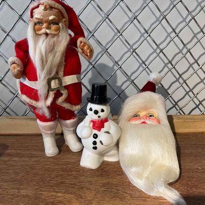 Sale Photo Thumbnail #451: Christmas Trio w/ Pepsi-Cola Santa