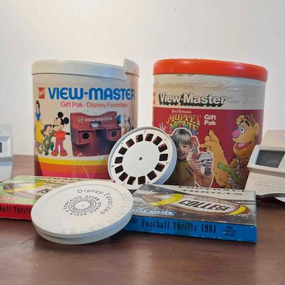 Sale Photo Thumbnail #426: GAF View-Master & Castle Films 8mm Set