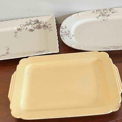 Sale Photo Thumbnail #213: 3 Ceramic Serving Platters, Floral/Deco
