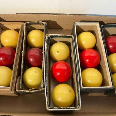 Sale Photo Thumbnail #588: 15 Carom Billiard Balls