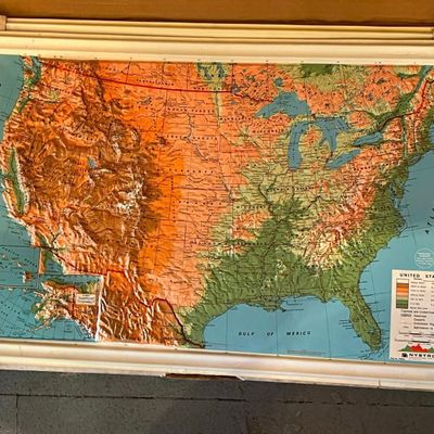 Sale Photo Thumbnail #630: Nystrom 3D Raised Relief USA Map w/Box