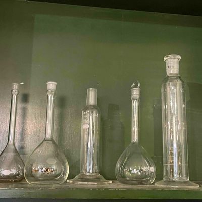 Sale Photo Thumbnail #600: Kimax & Pyrex Laboratory Glassware