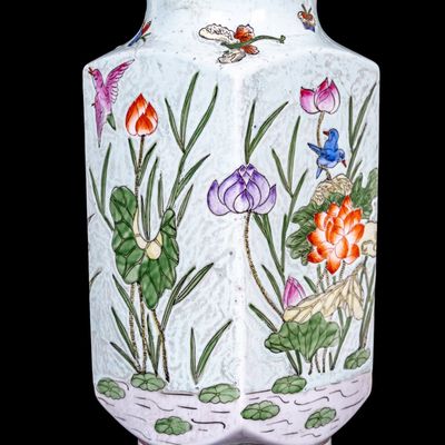 Chinese Porcelain Qing Style Vase