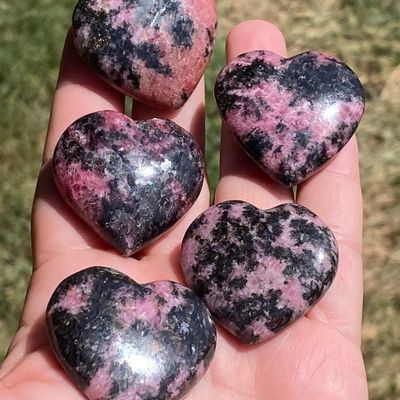 Sale Photo Thumbnail #134: Hearts, Rhodonite, Rock, Carving, Collectible