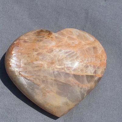 Sale Photo Thumbnail #68: Heart, Moonstone, Carving, Collectible, Decor