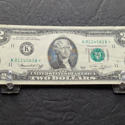 Sale Photo Thumbnail #299: 1976 US $2 Federal Reserve Star Note - Issued in Texas